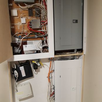 Mike Davison Electrical - Generator panels and house panel together - Electricians Near Me Mike Davison Electrical - Generator panels and house panel together - Electricians Near Me