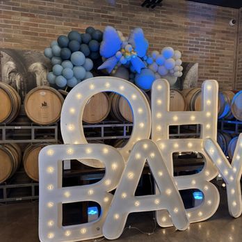 Porch Perfect - Balloon Services Near Me - Oak Park, California