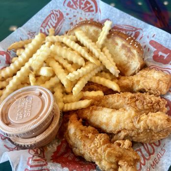 Raising Cane's Chicken Fingers - The Box minus coleslaw--sub extra fries and extra Cane's sauce. - Fast Food Near Me - Conyers, Georgia Raising Cane's Chicken Fingers - The Box minus coleslaw--sub extra fries and extra Cane's sauce. - Fast Food Near Me - Conyers, Georgia