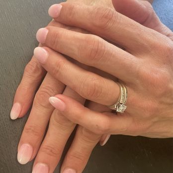 Gold Star Nails - Ombré powder dip done by Vicky - Nail Salons Near Me - Lake Forest, California