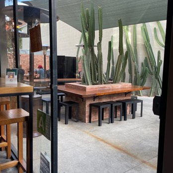 Loqui - Outdoor patio - Tacos Near Me - Los Angeles, California