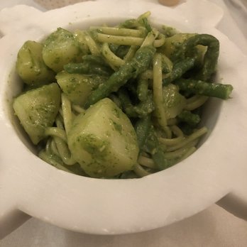 Bistrot Julia - Linguine w pesto, green beans y potato - Italian Near Me - Genova, GE