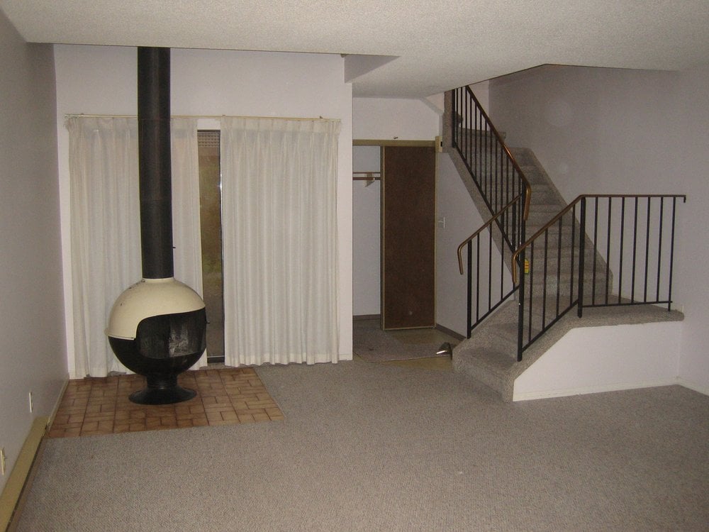 MEADOWOOD MANOR Updated October 2024 3046 Clearbrook Road