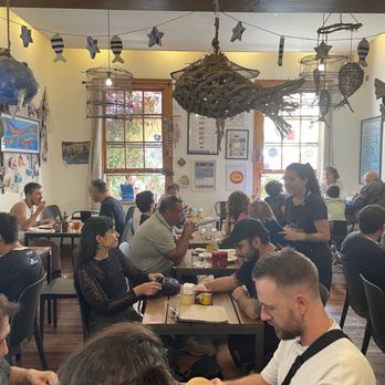 Tres Peces - Inside - Seafood Near Me - Valparaíso, VS Tres Peces - Inside - Seafood Near Me - Valparaíso, VS