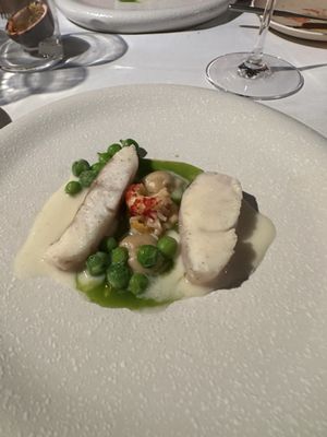 REM | Restaurant - Rooftop - Bar by null