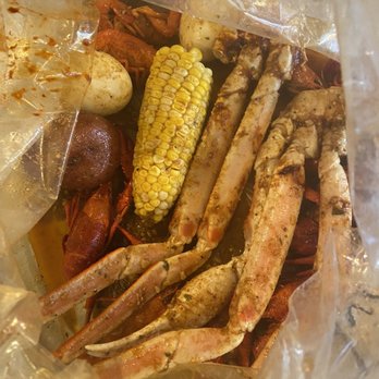Hungry Crab - Snow crab, crawfish, potatoes, corn, eggs - Seafood Near Me - Davenport, Florida