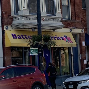 Batter & Berries - Storefront - Breakfast & Brunch Near Me - Chicago, Illinois