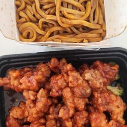 General Tso chicken and plain lo mein