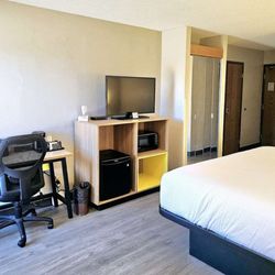 Pear Tree Inn - Rolla - Guest room