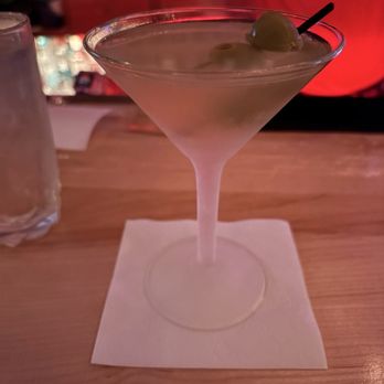 Duck Inn - Dirty martini - Seafood Near Me - Delavan, Wisconsin