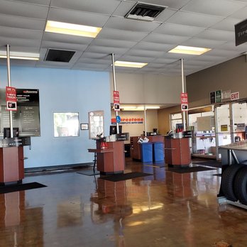Firestone Complete Auto Care - Lobby Area - Tires Near Me - North Hollywood, California