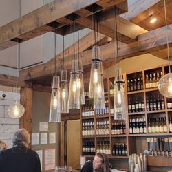 Glacial Till Vineyard & Winery - Glacial till tasting room