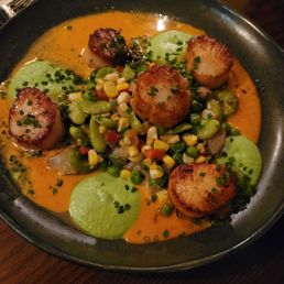 Karen Elizabeth scallops with the most delicious succotash