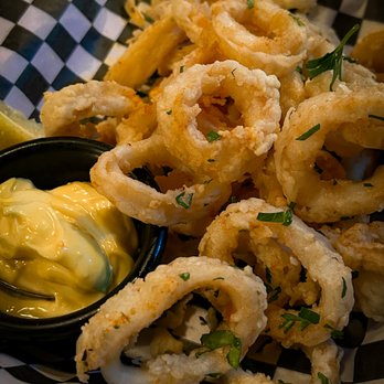 Venga Cucina - Calamari - Pizza Near Me - Toronto, Ontario Venga Cucina - Calamari - Pizza Near Me - Toronto, Ontario
