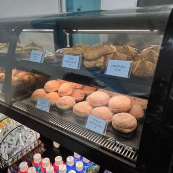 Wiki Wiki Market - Pastries - Fast Food Near Me - Honolulu, Hawaii Wiki Wiki Market - Pastries - Fast Food Near Me - Honolulu, Hawaii