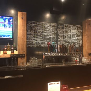 Zeeks Pizza - Pizza Near Me - Seattle, Washington