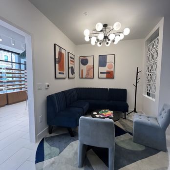 Alternate View - Waiting Area / Lounge - Optometrists Near Me - Carmel, Indiana Alternate View - Waiting Area / Lounge - Optometrists Near Me - Carmel, Indiana