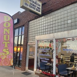 Miss Oodie's Paradise Donuts - Outside View - Opens Early - Donuts are still warm