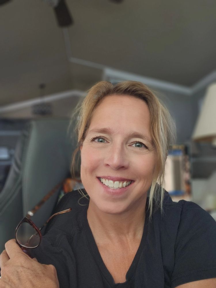 SONDEE FONG NOTARY Updated September 2024 Request a Quote Fort Pierce, Florida Notaries