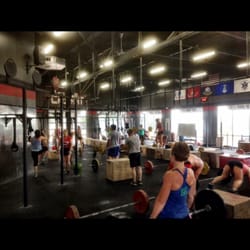 CrossFit Unshaken - Getting Er done