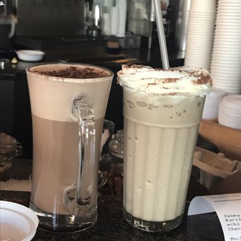 Cafe Borrone - Frosted shake and hot chocolate - Breakfast & Brunch Near Me - Menlo Park, California