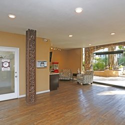 The Crest At Pacific Grove - Lobby Area