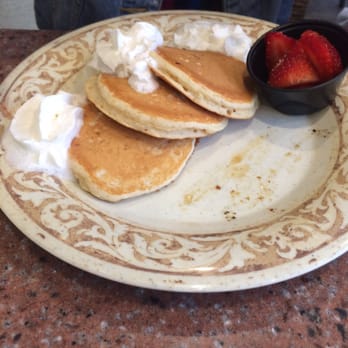 Another Broken Egg Cafe - Kids dollar pancakes - Breakfast & Brunch Near Me - Winter Park, Florida