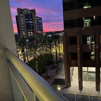 Embassy Suites by Hilton Phoenix Downtown North - View - Hotels Near Me - Phoenix, Arizona Embassy Suites by Hilton Phoenix Downtown North - View - Hotels Near Me - Phoenix, Arizona