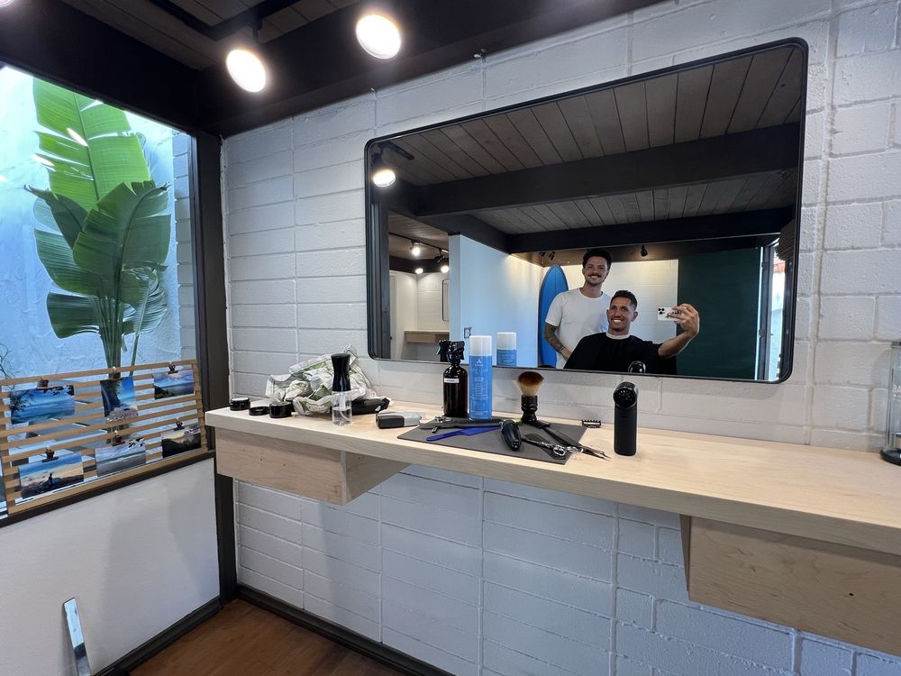 Hideaways Barber Lounge Logo