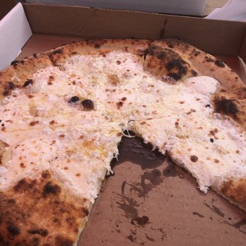 Roberta's - Who te Guy Pizza - Pizza Near Me - Brooklyn, New York