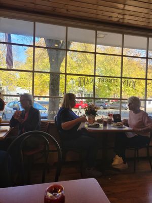 Main Street Cafe by null