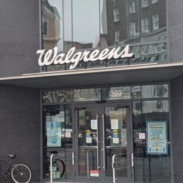 Exterior photo of Walgreens - Charleston, South Carolina Exterior photo of Walgreens - Charleston, South Carolina