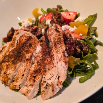 Wildfire Public House - Salad with chicken - Breakfast & Brunch Near Me - Modesto, California