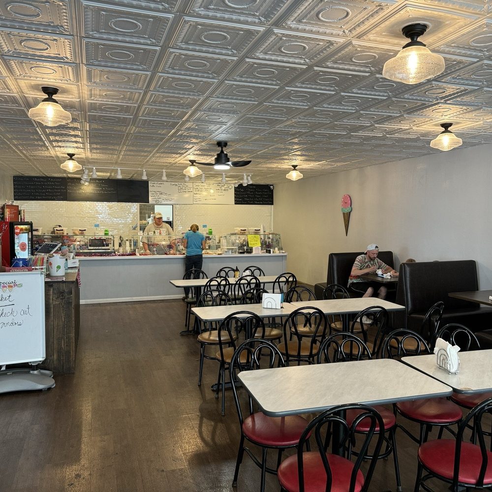 Special Scoops Ice Cream Parlor - Ice Cream & Frozen Yogurt Near Me - Hastings, Nebraska Special Scoops Ice Cream Parlor - Ice Cream & Frozen Yogurt Near Me - Hastings, Nebraska