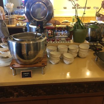 Kai Market - Breakfast & Brunch Near Me - Honolulu, Hawaii