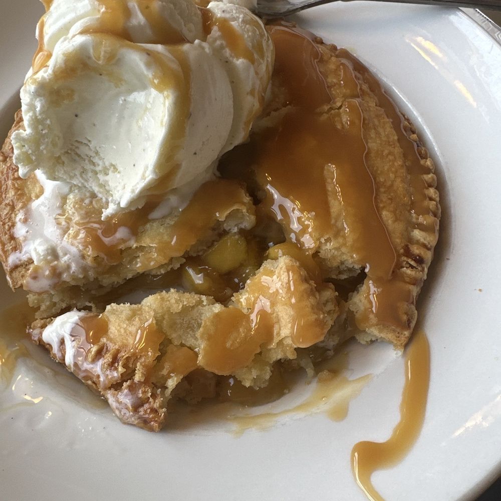 Silver Diner - Peach pie for two - Diners Near Me - Lanham, Maryland Silver Diner - Peach pie for two - Diners Near Me - Lanham, Maryland