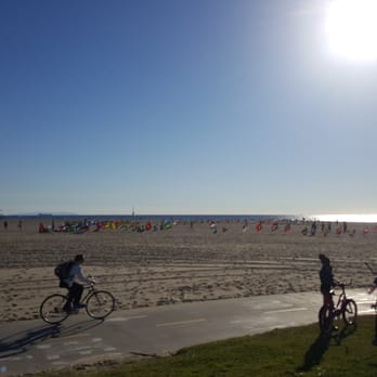 Venice Beach Boardwalk - Beaches Near Me - Venice, California
