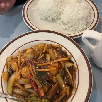Skyline's Cafe - Chinese Near Me - Daly City, California