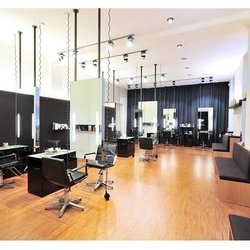 Aveda Lifestyle Salon & Spa - Salon - Schnitt und Styling