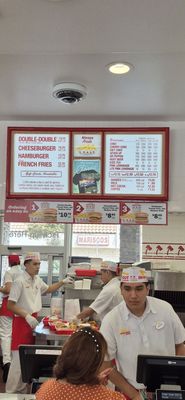 In-N-Out Burger by null