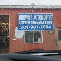 Brown's Automotive Tire & Wheel - 3906 Broadway