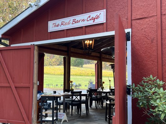 Tiger Mountain Vineyards & Wedding Venue by null