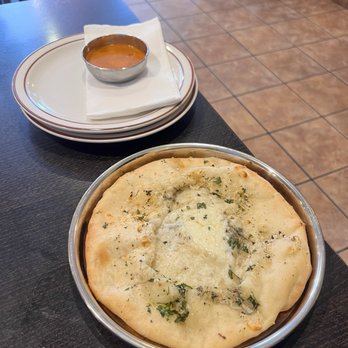 Mirchi Cafe, Halal American & Desi Restaurant Fremont - Cheese Garlic Naan - Asian Fusion Near Me - Fremont, California