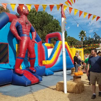 La Crescenta Pumpkin Patch - This patch has two bounce houses, one with a slide. A big truck slide and a blow up obstacle course. - Pumpkin Patches Near Me - La Crescenta-Montrose, California La Crescenta Pumpkin Patch - This patch has two bounce houses, one with a slide. A big truck slide and a blow up obstacle course. - Pumpkin Patches Near Me - La Crescenta-Montrose, California