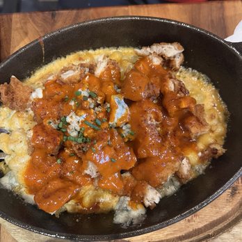 Blatt Beer & Table - Buffalo Blue Mac - American Near Me - Omaha, Nebraska