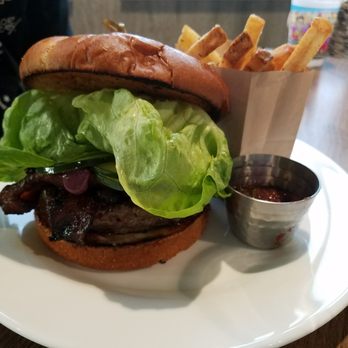 Northwater - The burger with blueberry jam was amazing - American Near Me - Bellingham, Washington