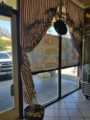 Y-Linh Sandwiches by null