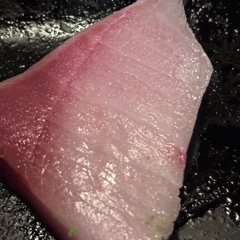 Ichiza 2 Hanare - Close up of the sashimi so you can see the fatty flesh.  It melts in your mouth. - Izakaya Near Me - Las Vegas, Nevada