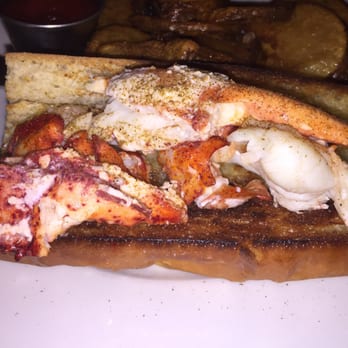Mignonette - Lobster Roll. True Bang for your Buck! - New American Near Me - Miami, Florida