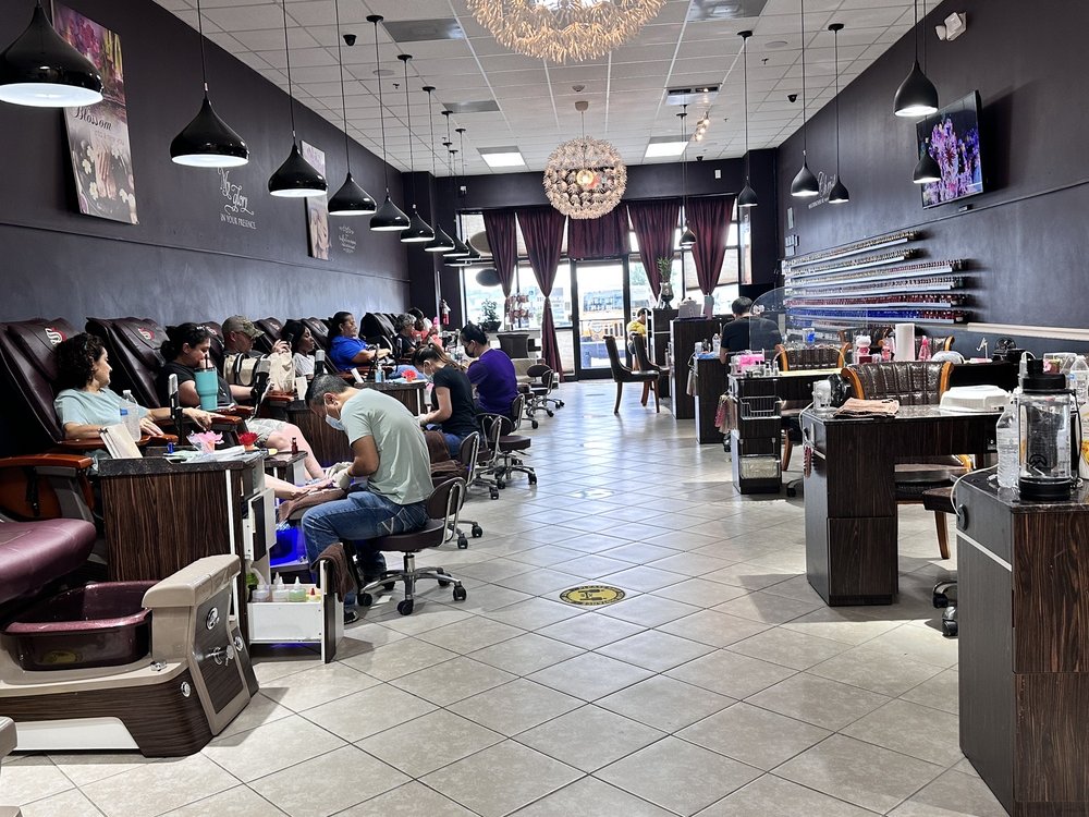 BLESSING NAILS & SPA Updated October 2024 47 Photos 245 Flagstone